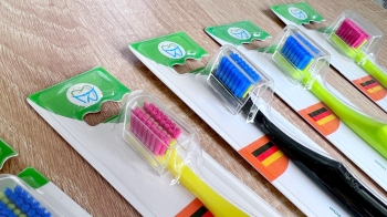 Bàn Chải Đánh Răng Chỉnh Nha