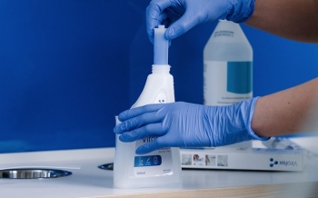 Dung Dịch Cô Đặc Sát Khuẩn Lạnh Và Làm Sạch Thiết Bị Y Tế